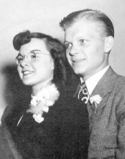 Jean and Harris Rosendahl on their wedding day in July 1947.