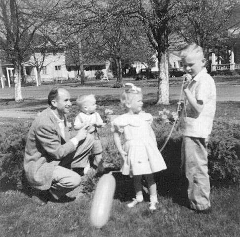 Stanley Wilt with Dana, Lesley, and Bill in mid-1950s in Corvallis